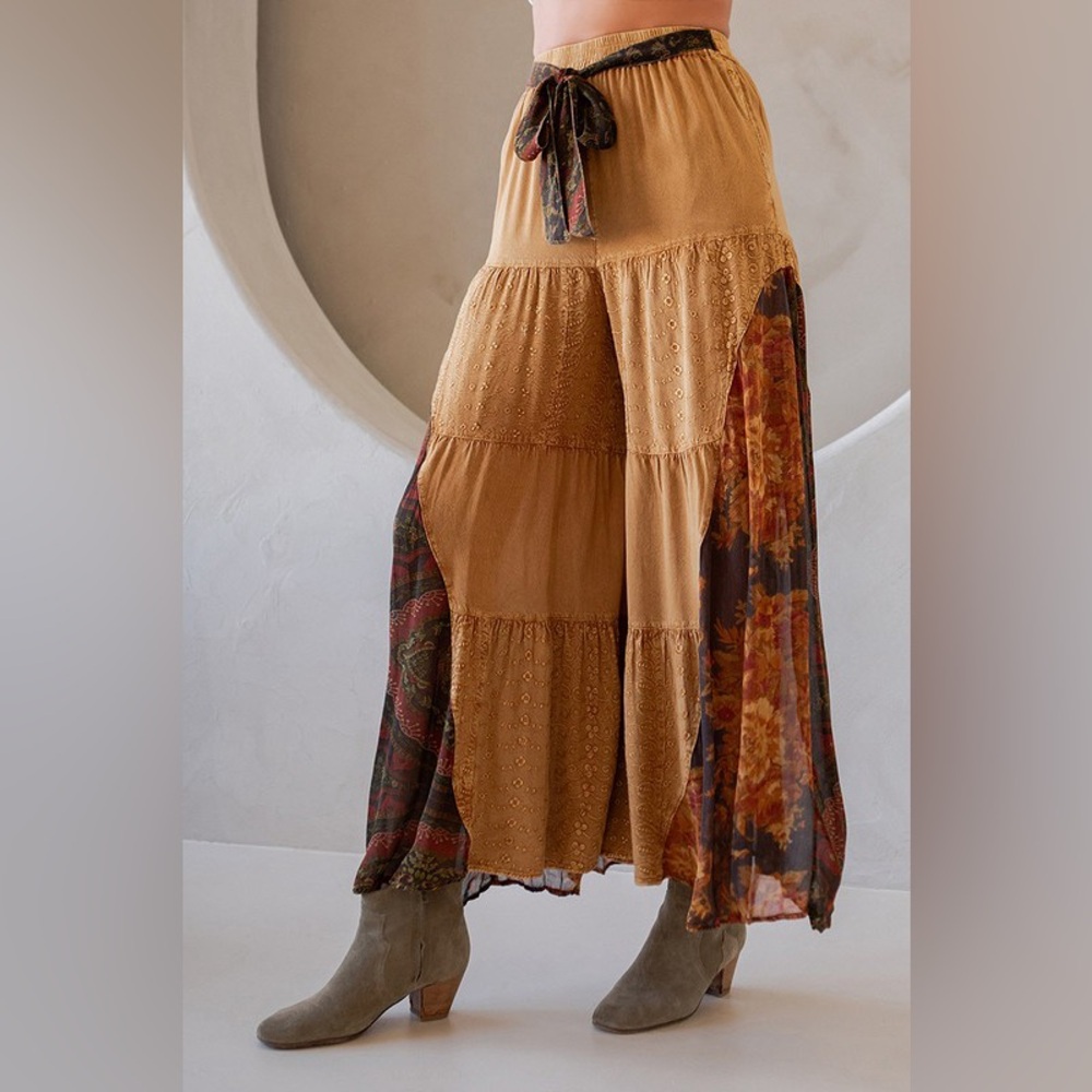 Chic Tan Patchwork Wide-Leg Pants Nwot! - image 1
